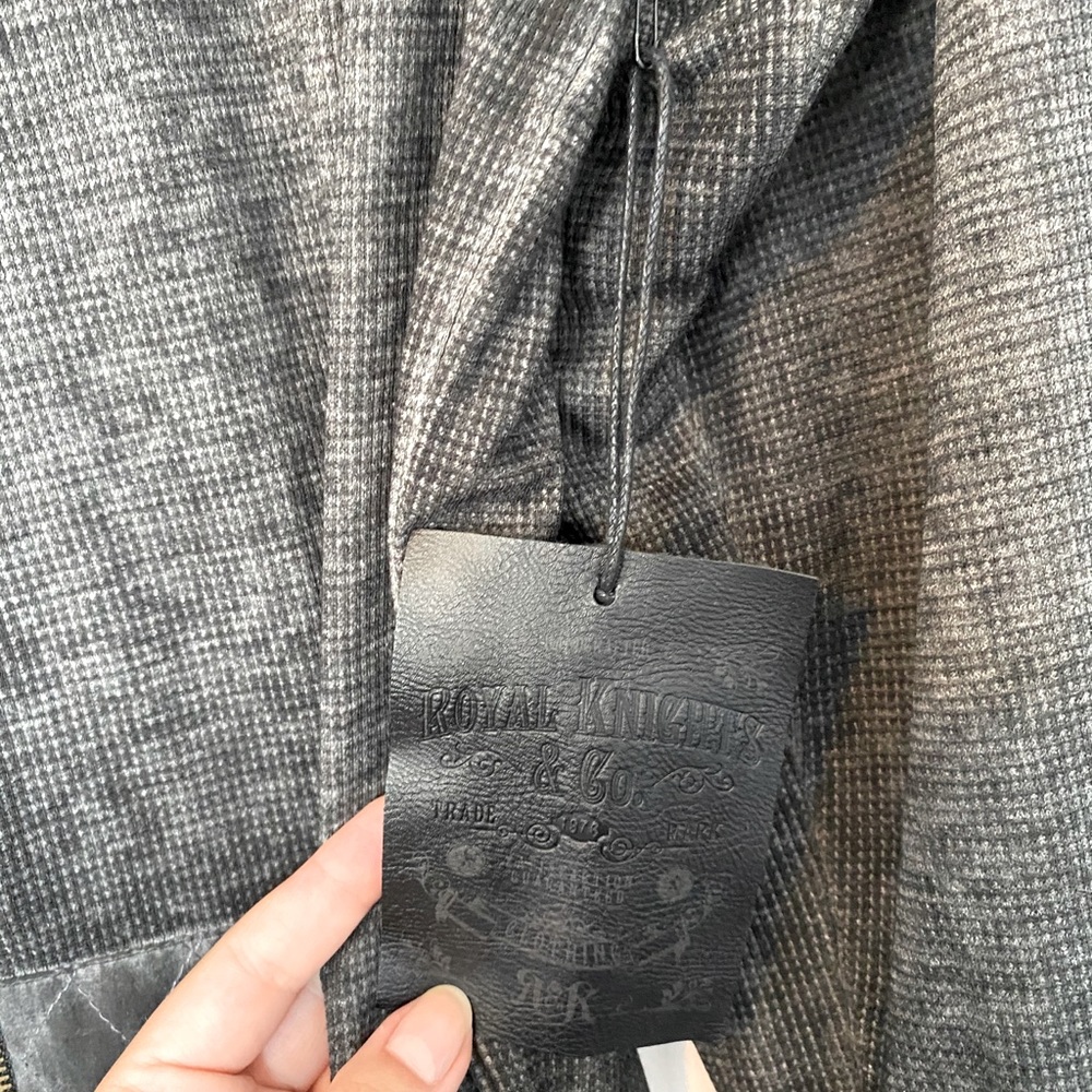 Zip-up Jacket - Picture 4 of 5